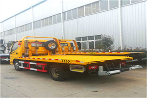 许昌附近拖车救援搭电